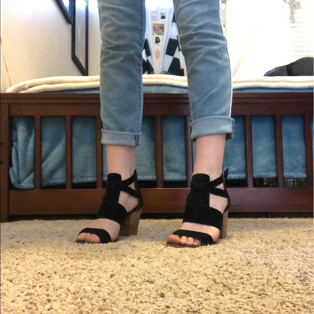 Hinge high heels